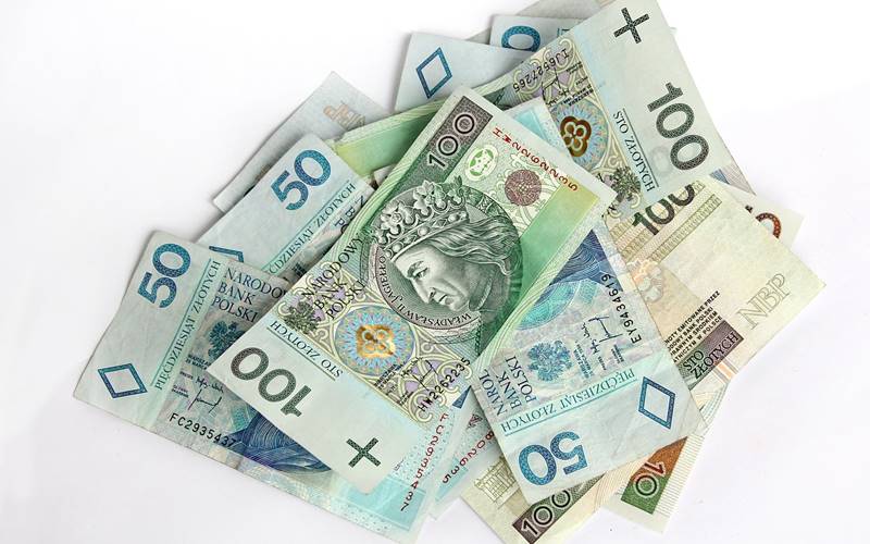 Zarobki handlowca – od czego zależy, ile zarobię jako przedstawiciel?